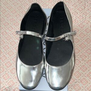 AEROSOLES Metallic Flats